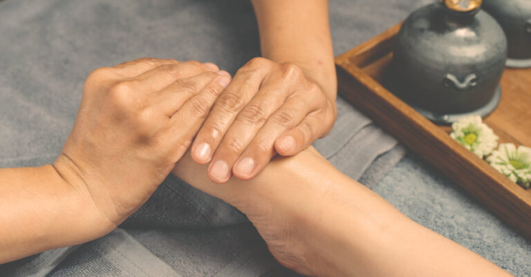 Massaggio benessere mani e piedi